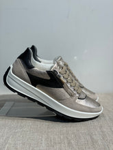 Lataa kuva Galleria-katseluun, Ara New York Kävelykengät