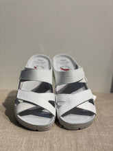 Lataa kuva Galleria-katseluun, Batz Valkoinen