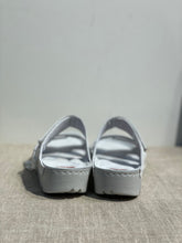 Lataa kuva Galleria-katseluun, Batz Valkoinen