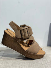 Lataa kuva Galleria-katseluun, Gabor sandaalit peanut