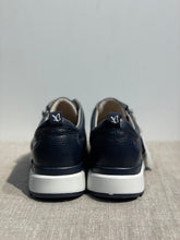 Lataa kuva Galleria-katseluun, Caprice Tumman Siniset Peurannahka Kävelykengät