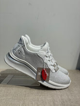 Lataa kuva Galleria-katseluun, Tamaris Valkoiset Kävelykengät