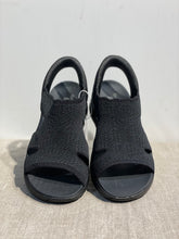 Lataa kuva Galleria-katseluun, Skechers Sandaalit Musta