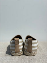 Lataa kuva Galleria-katseluun, Tamaris Tan Comb espadrillot