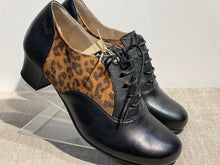 Lataa kuva Galleria-katseluun, Vintro Siiri musta / leopardo
