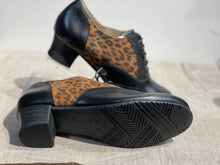 Lataa kuva Galleria-katseluun, Vintro Siiri musta / leopardo