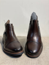 Lataa kuva Galleria-katseluun, Bugatti 6100 dark brown