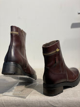 Lataa kuva Galleria-katseluun, Gabor 8027.01.001