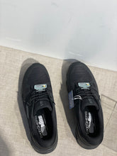 Lataa kuva Galleria-katseluun, Skechers mustat vedenpitävät lenkkarit