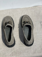 Lataa kuva Galleria-katseluun, Tamaris taupe loafer