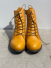 Lataa kuva Galleria-katseluun, Mago metalli ja oranssi maiharit