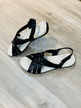 Lataa kuva Galleria-katseluun, Caprice sandaalit, musta