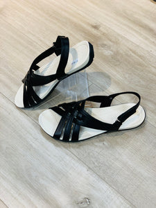 Caprice sandaalit, musta